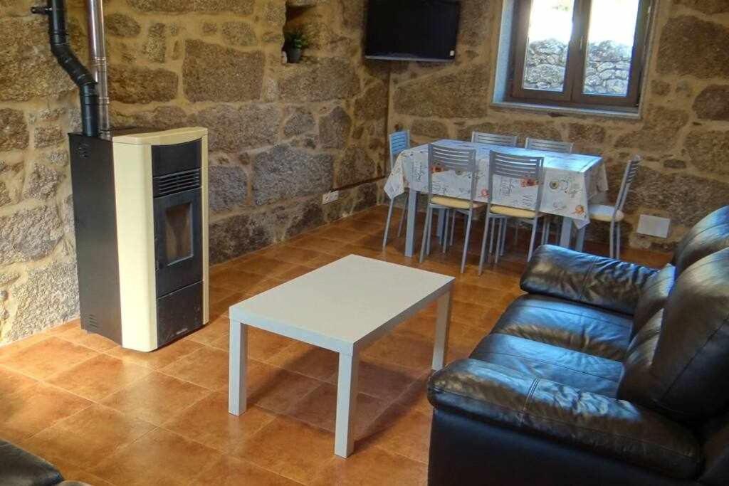 Cuberto Darriba Casa Restaurada En Canedo Carnota Exteriér fotografie