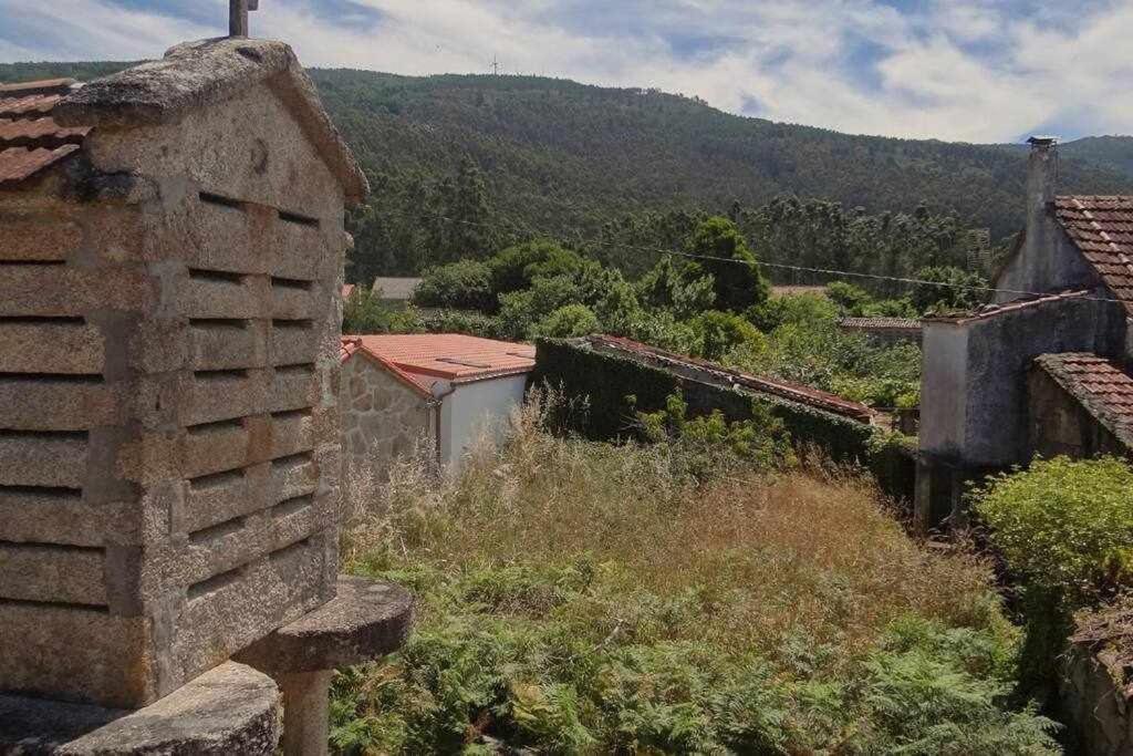 Cuberto Darriba Casa Restaurada En Canedo Carnota Exteriér fotografie