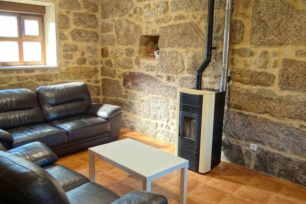 Cuberto Darriba Casa Restaurada En Canedo Carnota Exteriér fotografie