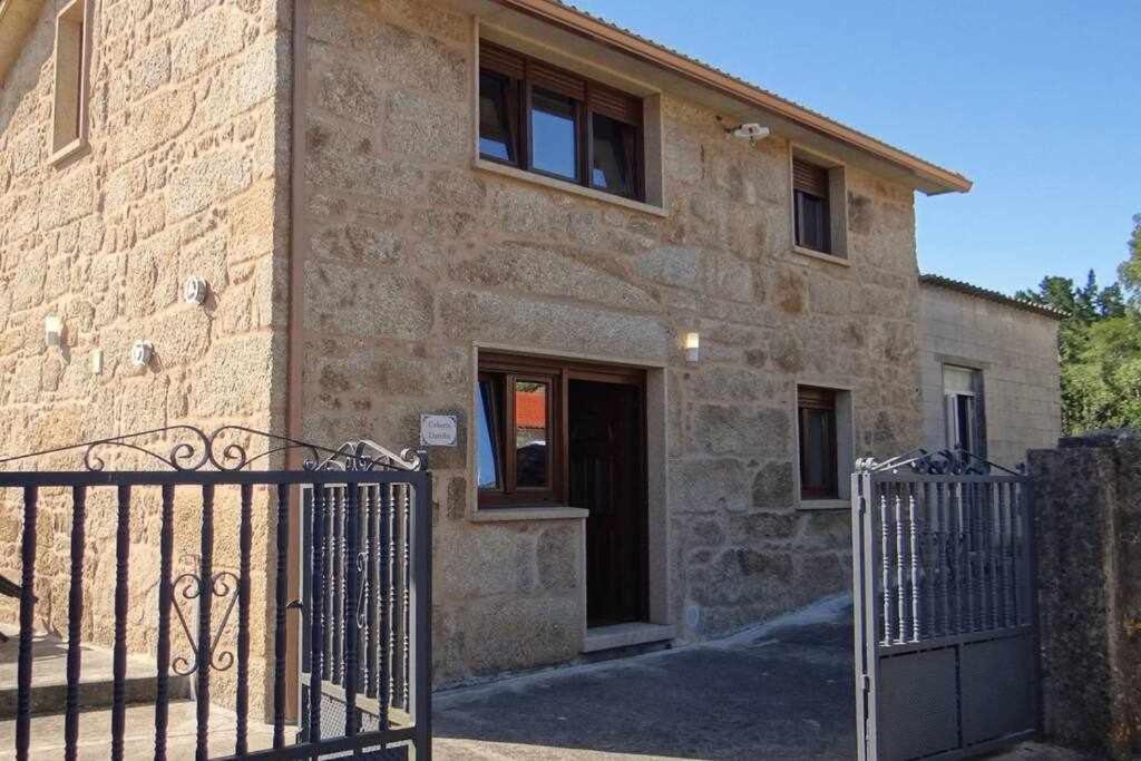 Cuberto Darriba Casa Restaurada En Canedo Carnota Exteriér fotografie