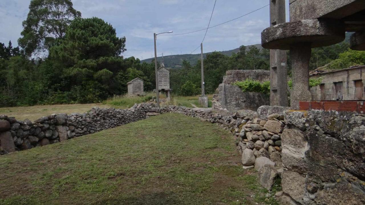 Cuberto Darriba Casa Restaurada En Canedo Carnota Exteriér fotografie